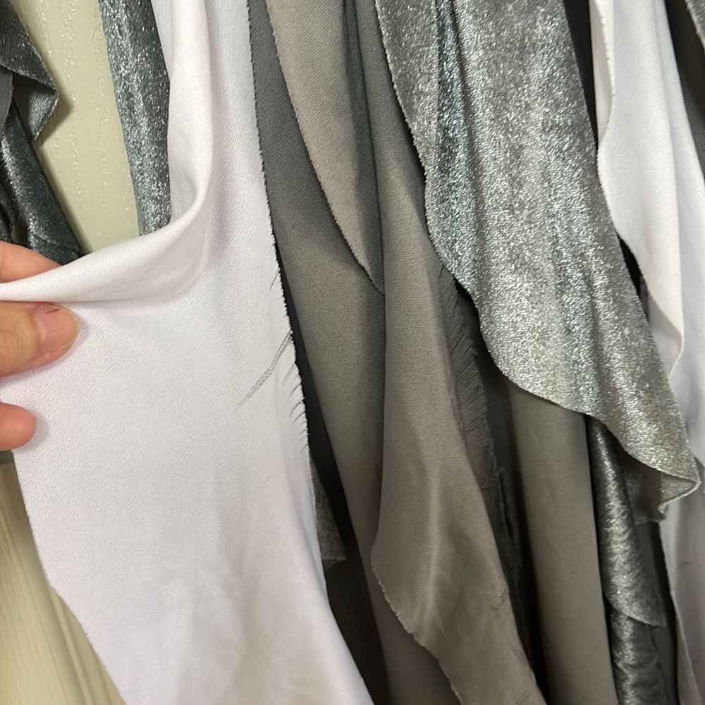 Costume. Girls size medium. See pictures! Used condition! - Picture 9 of 12